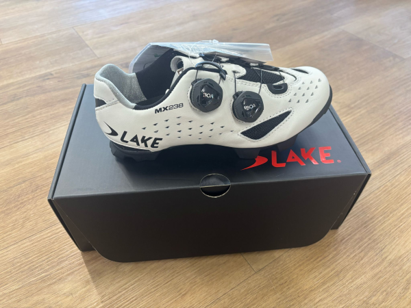Lake Cycling lake mx238 custom white/black