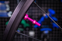 Muc-Off V2 Tubeless Ventil Kit 60mm/pink 60 mm, pink