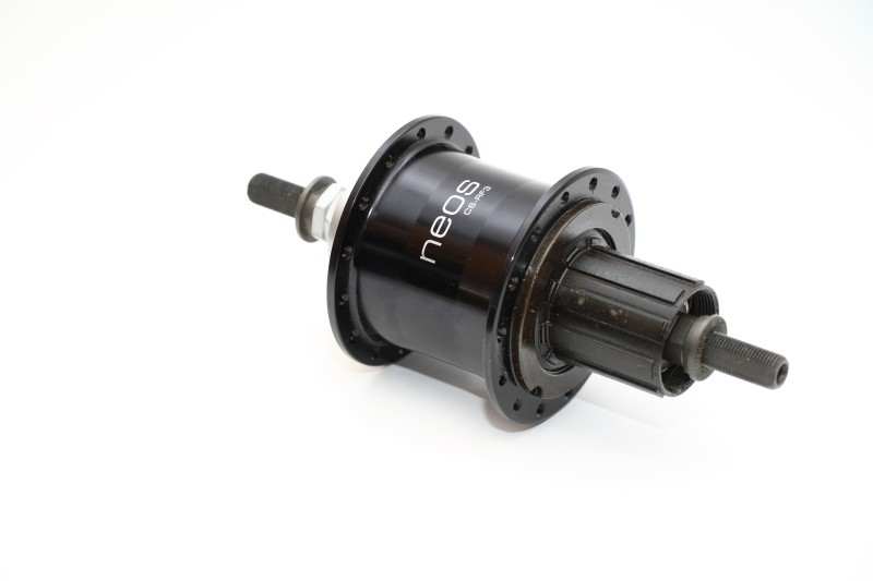 Tern NEOS TRINITY REAR HUB, BLACK, 3x8, 28H TERN