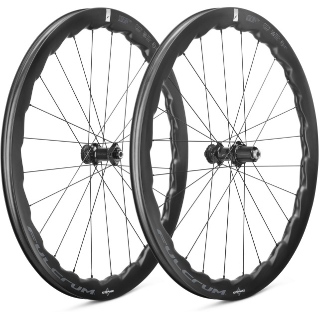 Fulcrum Soniq 42 Carbon DB Laufradsatz, Mod. 26, C25 2-WayFit 12x100/142mm
